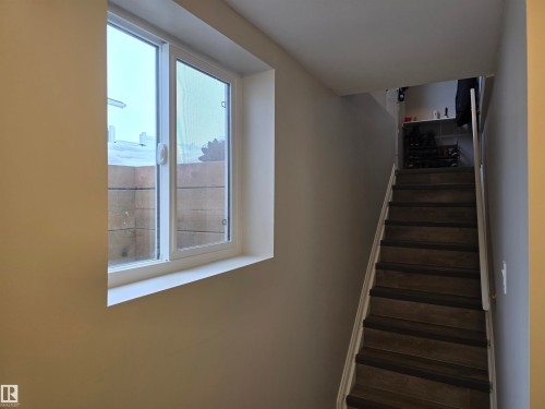 14612 117 Street Nw, Edmonton, AB - Indoor Photo Showing Other Room