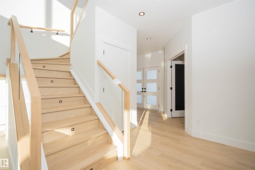 165 Edgewater Cir, Leduc, AB - Indoor Photo Showing Other Room