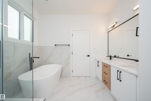 165 Edgewater Cir, Leduc, AB - Indoor Photo Showing Bathroom