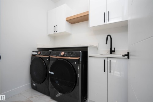 165 Edgewater Cir, Leduc, AB - Indoor Photo Showing Laundry Room