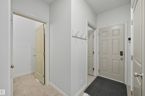 3411 Macneil Link, Edmonton, AB - Indoor Photo Showing Other Room