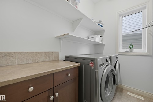 3411 Macneil Link, Edmonton, AB - Indoor Photo Showing Laundry Room