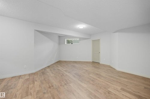 3411 Macneil Link, Edmonton, AB - Indoor Photo Showing Other Room