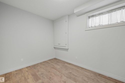 3411 Macneil Link, Edmonton, AB - Indoor Photo Showing Other Room