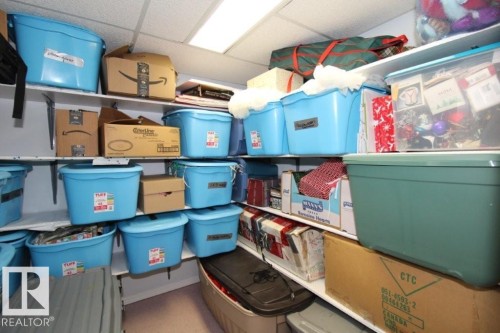 View of storage room - 2812 35 Street Nw, Edmonton, AB - Indoor
