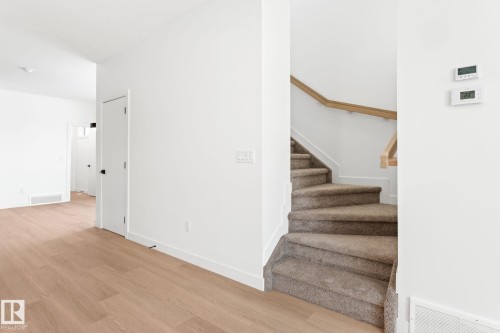 94 Blackbird Bend, Fort Saskatchewan, AB - Indoor Photo Showing Other Room