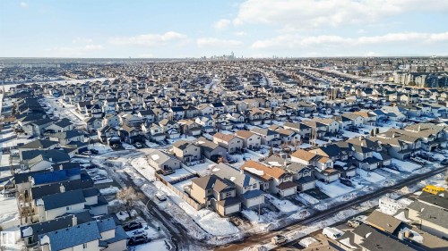 View of property location with nearby suburban area - 4507 164A Avenue, Edmonton, AB - Outdoor With View