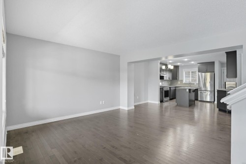 1565 33A Street, Edmonton, AB - Indoor Photo Showing Kitchen