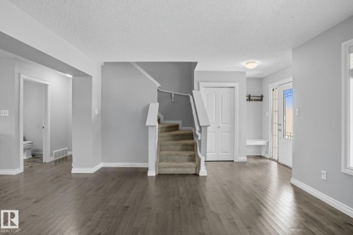 1565 33A Street, Edmonton, AB - Indoor Photo Showing Other Room