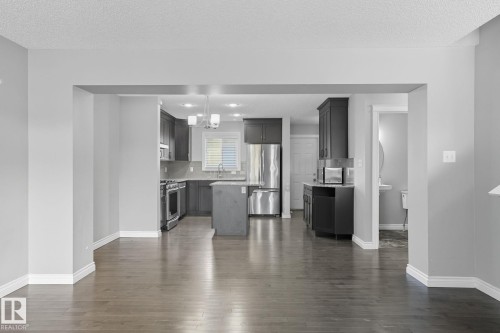 1565 33A Street, Edmonton, AB - Indoor Photo Showing Kitchen With Stainless Steel Kitchen