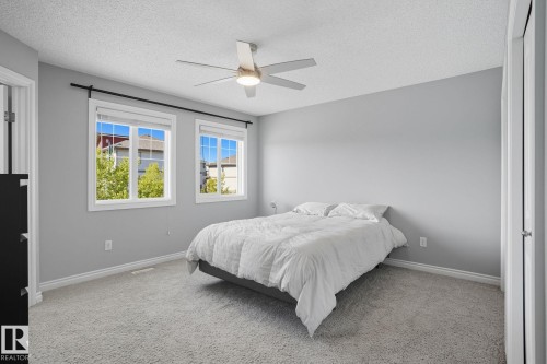 1565 33A Street, Edmonton, AB - Indoor Photo Showing Bedroom