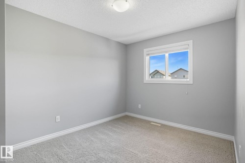 1565 33A Street, Edmonton, AB - Indoor Photo Showing Other Room