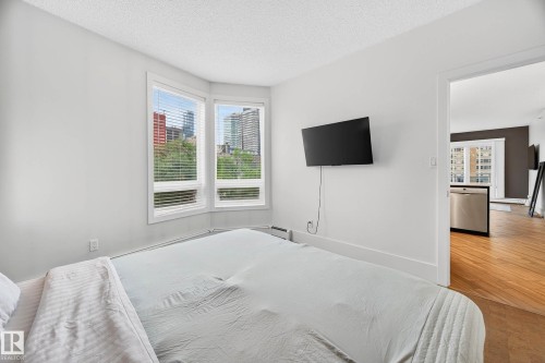 401 10504 99 Avenue, Edmonton, AB - Indoor Photo Showing Bedroom
