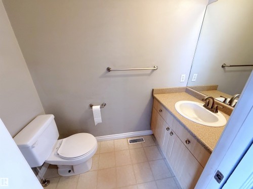 14005 158A Avenue, Edmonton, AB - Indoor Photo Showing Bathroom
