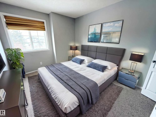 14005 158A Avenue, Edmonton, AB - Indoor Photo Showing Bedroom