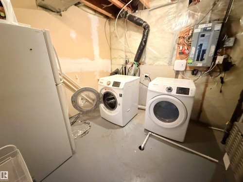 14005 158A Avenue, Edmonton, AB - Indoor Photo Showing Laundry Room
