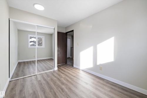3127 139 Avenue, Edmonton, AB - Indoor Photo Showing Other Room