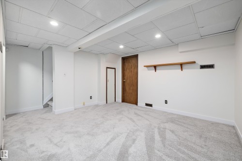 3127 139 Avenue, Edmonton, AB - Indoor