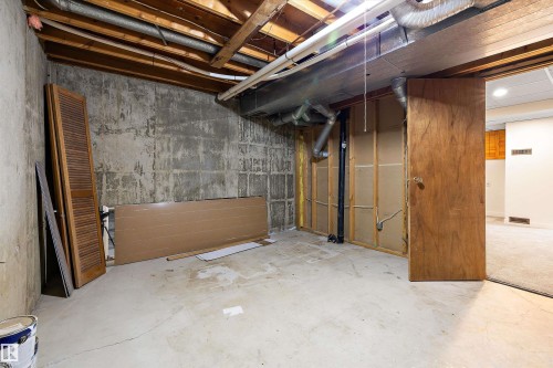 3127 139 Avenue, Edmonton, AB - Indoor Photo Showing Basement