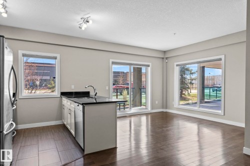 114 1230 Windermere Way Sw, Edmonton, AB - Indoor Photo Showing Kitchen