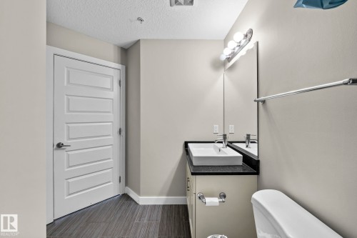 114 1230 Windermere Way Sw, Edmonton, AB - Indoor Photo Showing Bathroom