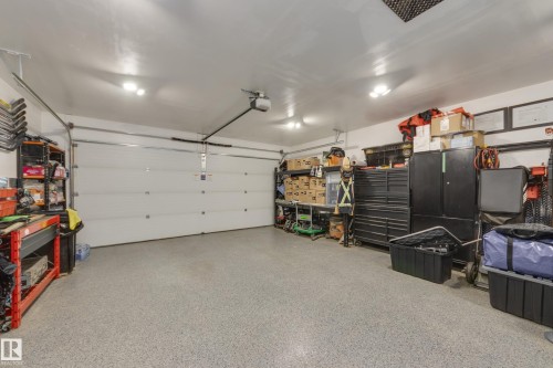 205 Caledonia Drive, Leduc, AB - Indoor Photo Showing Garage