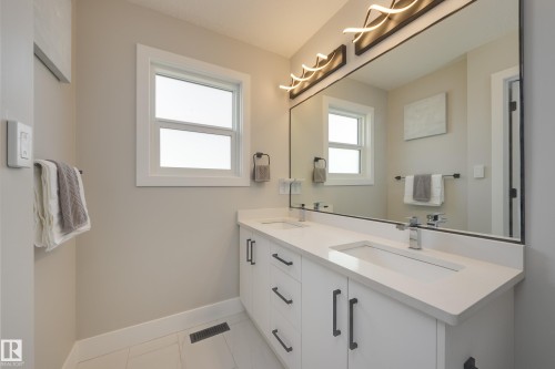 205 Caledonia Drive, Leduc, AB - Indoor Photo Showing Bathroom
