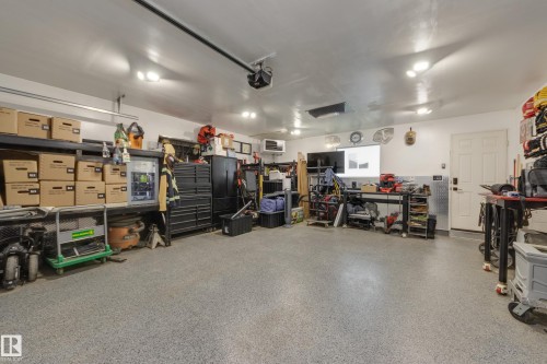 205 Caledonia Drive, Leduc, AB - Indoor Photo Showing Garage
