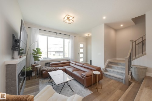 205 Caledonia Drive, Leduc, AB - Indoor Photo Showing Living Room