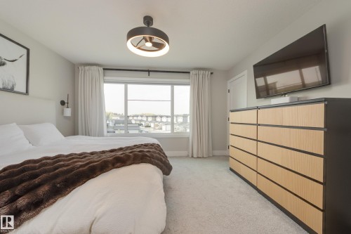 205 Caledonia Drive, Leduc, AB - Indoor Photo Showing Bedroom