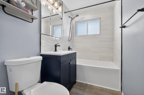 13116 63 Street, Edmonton, AB - Indoor Photo Showing Bathroom