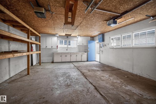 13116 63 Street, Edmonton, AB - Indoor Photo Showing Garage