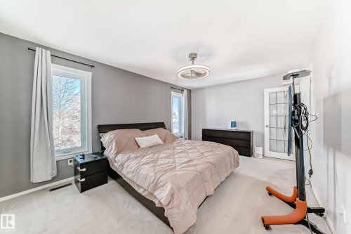 12924 157 Avenue, Edmonton, AB - Indoor Photo Showing Bedroom