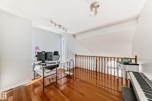 12924 157 Avenue, Edmonton, AB - Indoor