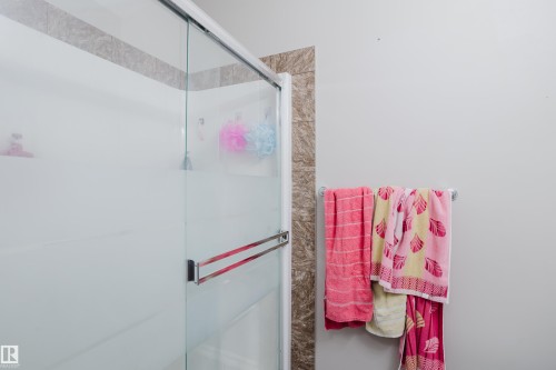 Bathroom featuring a stall shower - 415 2203 44 Avenue, Edmonton, AB - Indoor Photo Showing Bathroom