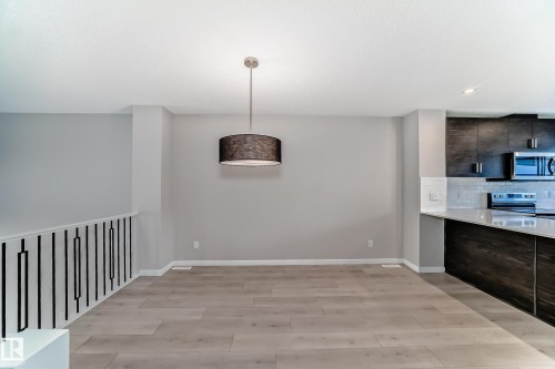 5025 Kinney Link Link, Edmonton, AB - Indoor Photo Showing Kitchen