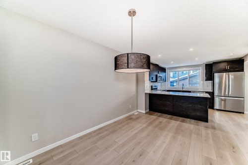 5025 Kinney Link Link, Edmonton, AB - Indoor