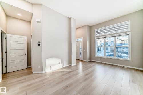 5025 Kinney Link Link, Edmonton, AB - Indoor Photo Showing Other Room