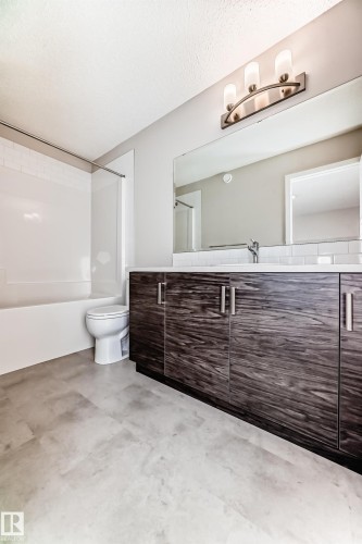5025 Kinney Link Link, Edmonton, AB - Indoor Photo Showing Bathroom