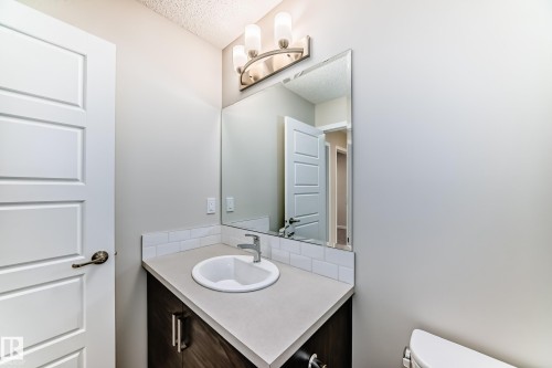5025 Kinney Link Link, Edmonton, AB - Indoor Photo Showing Bathroom