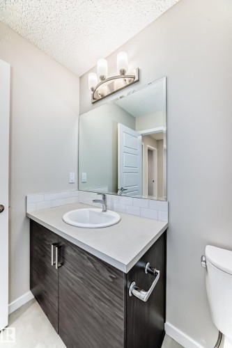 5025 Kinney Link Link, Edmonton, AB - Indoor Photo Showing Bathroom