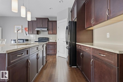 12244 167B Avenue, Edmonton, AB - Indoor Photo Showing Kitchen