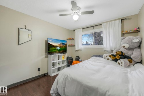 5924 152A Avenue, Edmonton, AB 