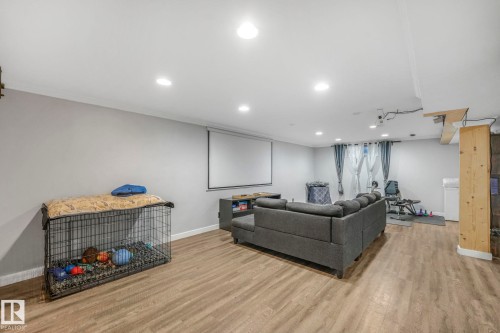 5924 152A Avenue, Edmonton, AB 