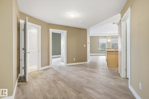 301 10106 105 Street, Edmonton, AB - Indoor Photo Showing Other Room