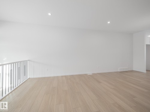 17311 6 Street, Edmonton, AB - Indoor Photo Showing Other Room