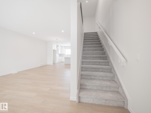 17311 6 Street, Edmonton, AB - Indoor Photo Showing Other Room