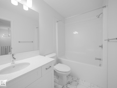 17311 6 Street, Edmonton, AB - Indoor Photo Showing Bathroom