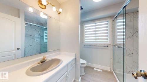 1415 49A Street, Edmonton, AB - Indoor Photo Showing Bathroom