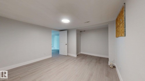 1415 49A Street, Edmonton, AB - Indoor
